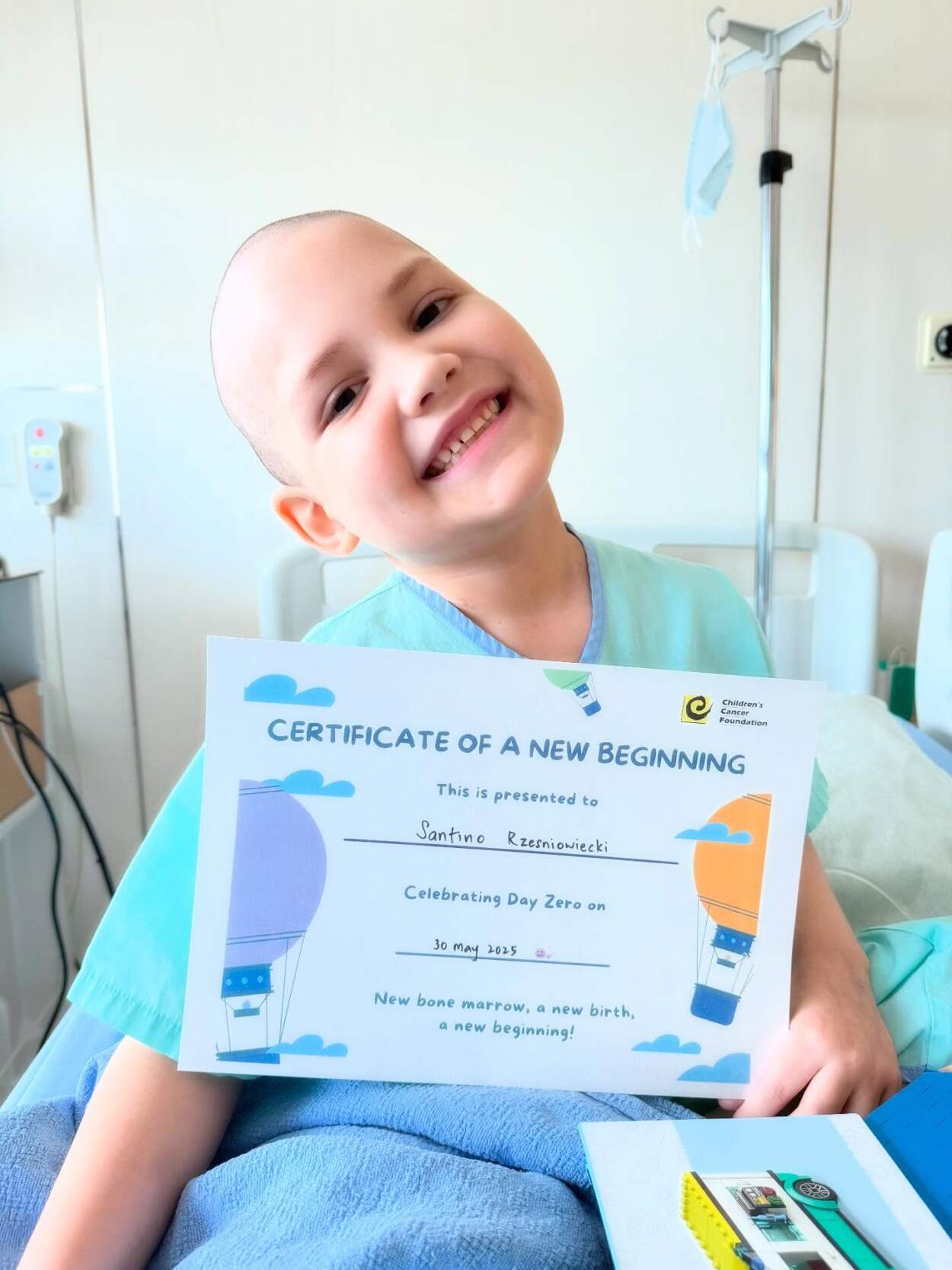 Día 0 para Santino en Singapur: "Un nuevo comienzo, una nueva médula, un nuevo renacer y una nueva esperanza" 13 Día 0 para Santino en Singapur: "Un nuevo comienzo, una nueva médula, un nuevo renacer y una nueva esperanza" imagen-12