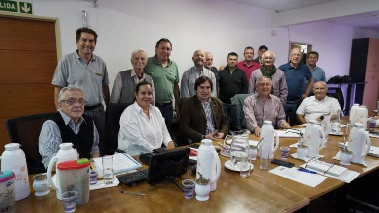 Presidente de Coninagro se interiorizó de la problemática yerbatera en reunión con el Inym imagen-19