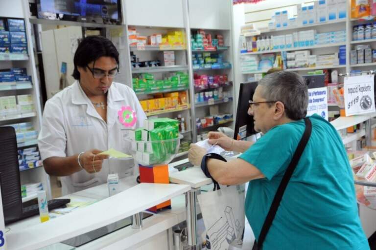 Los principales medicamentos que consumen los adultos mayores aumentaron 5% en abril imagen-25