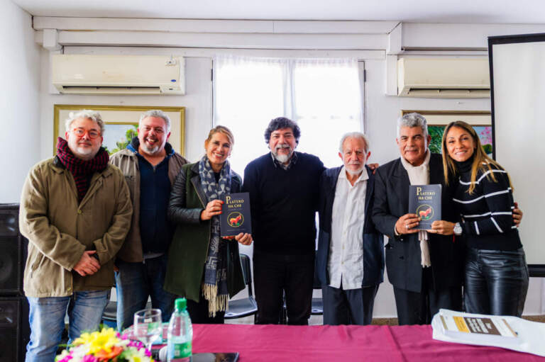 "Platero Ha Che": la traducción al guaraní de la obra de Juan Ramón Jiménez unió la cultura iberoamericana en la Feria del Libro de Posadas imagen-34