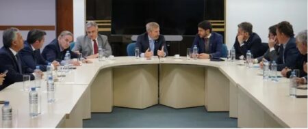 Gobernadores se reúnen en Entre Ríos: agenda de desarrollo productivo y reclamos en clave federal Gobernadores se reúnen en Entre Ríos: agenda de desarrollo productivo y reclamos en clave federal imagen-10