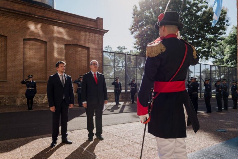 "La Policía de Misiones es una de las más eficientes del país", afirmó el Gobernador imagen-24