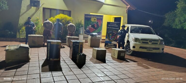 Operativo millonario en Eldorado: tres demorados y un vehículo abarrotado de contrabando secuestrado imagen-2