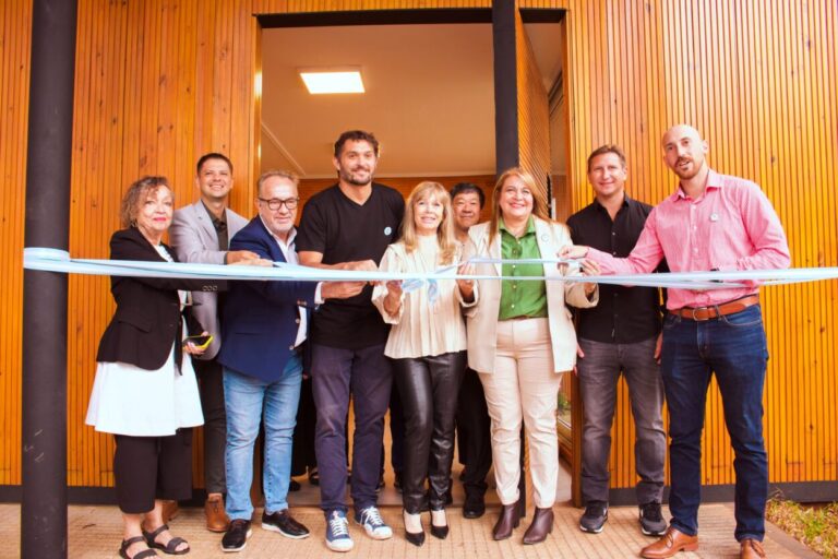 Misiones inauguró en Oberá un Centro Estratégico para fortalecer la foresto-industria desde el diseño, la innovación y la educación imagen-48