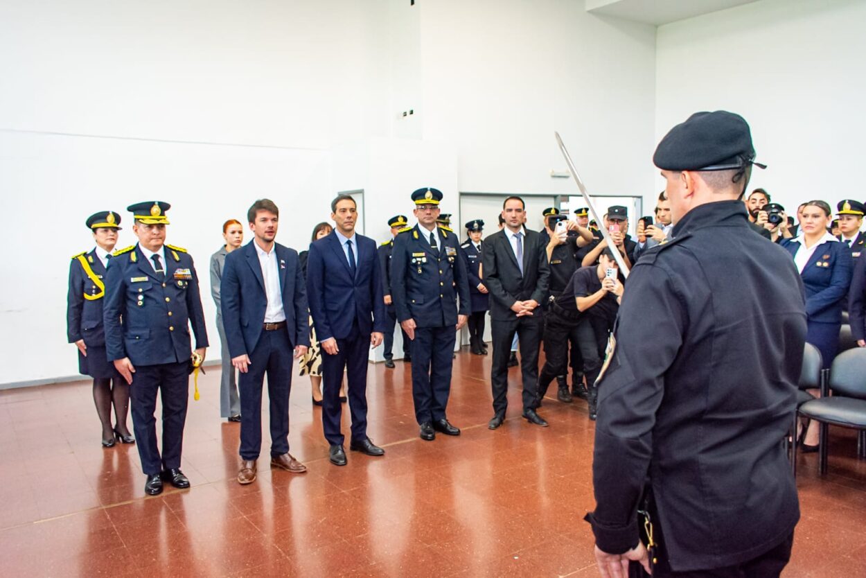 "La seguridad se construye con cercanía, con empatía, con humanidad y, sobre todo, con vocación de servicio”, destacan en 169no aniversario de la Policía de Misiones imagen-2