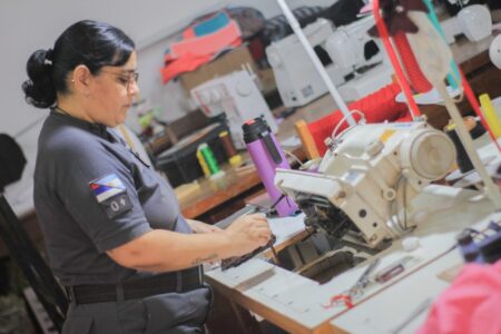 Comenzó capacitación de bordados computarizados y software en la Unidad Penal V imagen-6