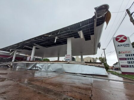 Temporal: "El desastre pudo haber sido peor", dice encargado de playa de estación de servicio donde la tormenta causó destrozos varios imagen-10