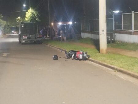 Motociclista falleció tras chocar contra un camión imagen-1