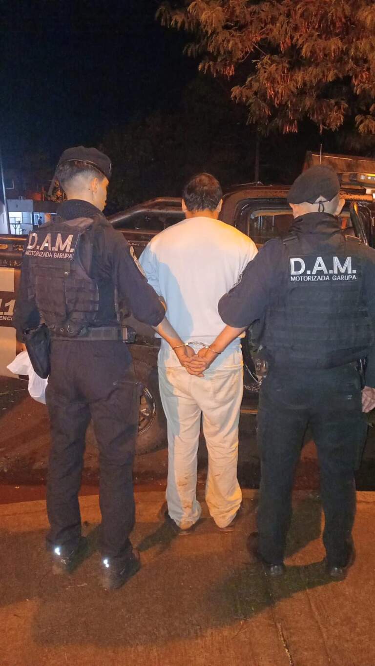 Conducía ebrio, atropelló a un padre y su hijo pero fue detenido por la Policía tras intentar huir imagen-37