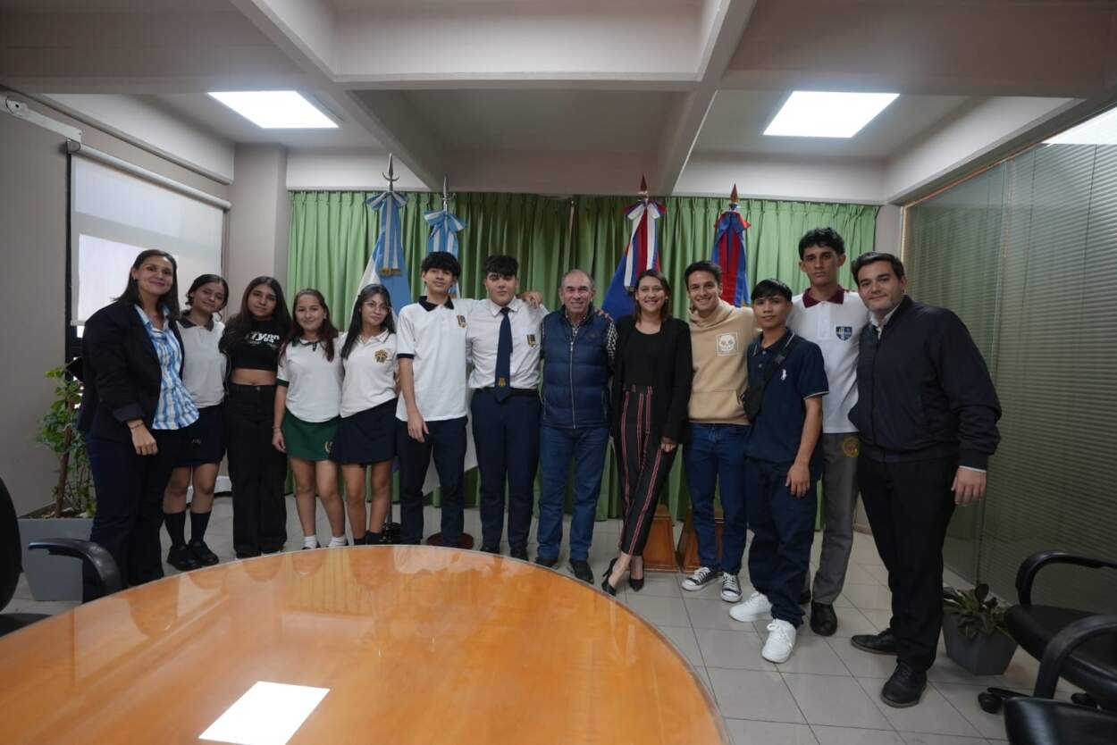 Intendente Stelatto recibió a la nueva conducción de Apes en una reunión clave para la articulación institucional imagen-2