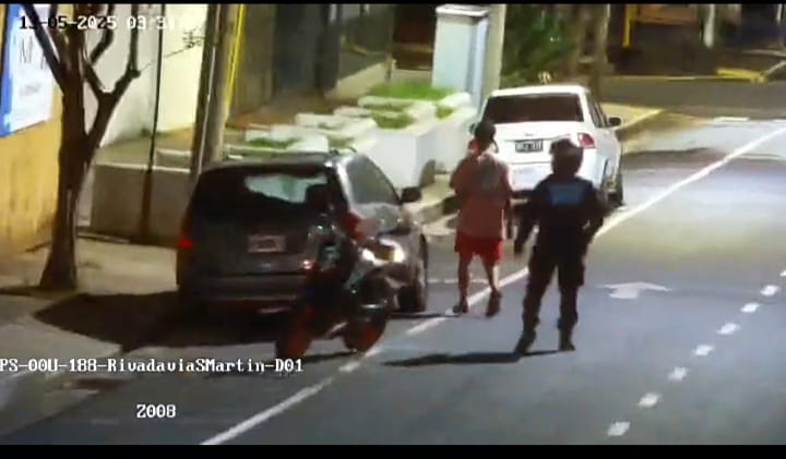 Cámaras del 911 detectaron a un ladrón en pleno robo y una patrulla lo detuvo imagen-6