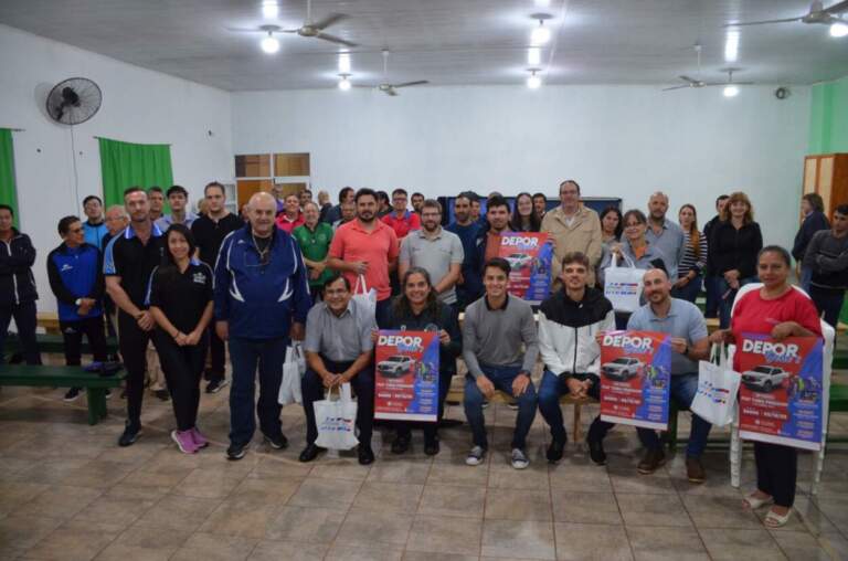 Entidades deportivas provinciales continúan recibiendo apoyo económico directo a través del Deporbono 8 imagen-45