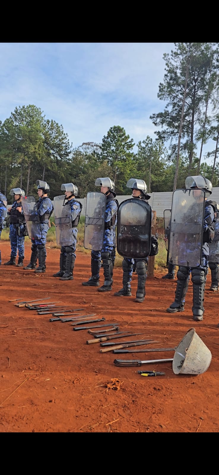 Dos detenidos por promover la toma ilegal de tierras en el barrio Sol de Misiones 11 Dos detenidos por promover la toma ilegal de tierras en el barrio Sol de Misiones imagen-10