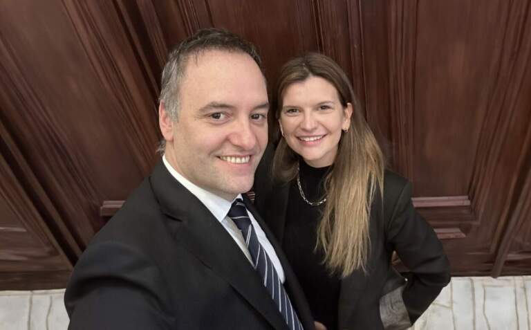 Elecciones Caba: Micaela Gacek, referente de Milei en Misiones, celebró la victoria de Adorni sobre la candidata de Macri imagen-5