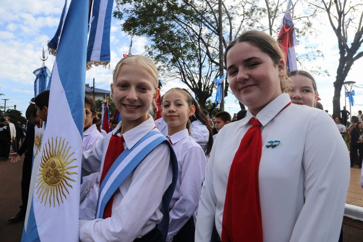 "Solo Juntos Construimos": el gobernador Passalacqua reivindicó en San Vicente el legado de unidad de la Revolución de Mayo imagen-6