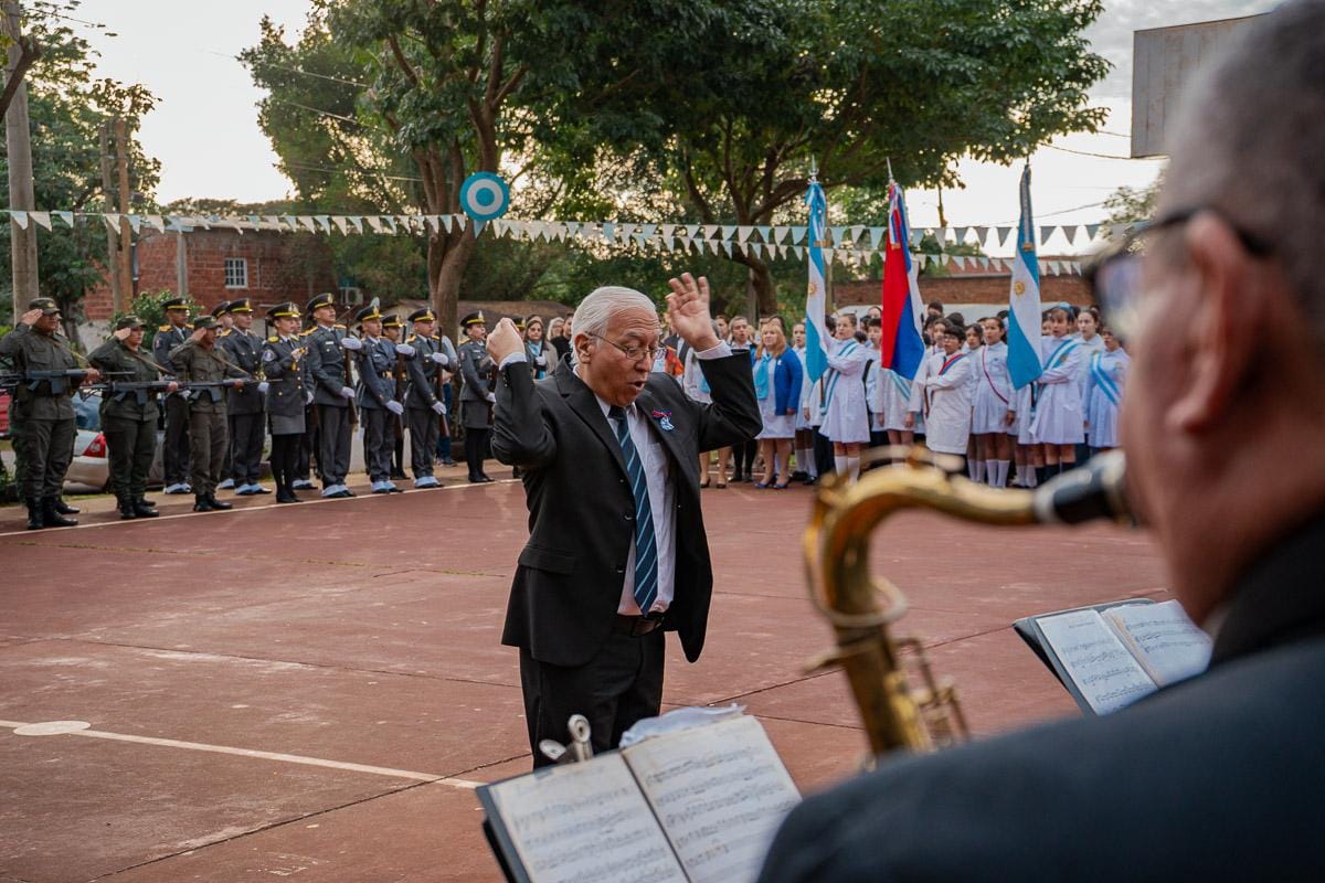 El Intendente Stelatto acompañó la conmemoración del 215 aniversario del Primer Gobierno Patrio imagen-2