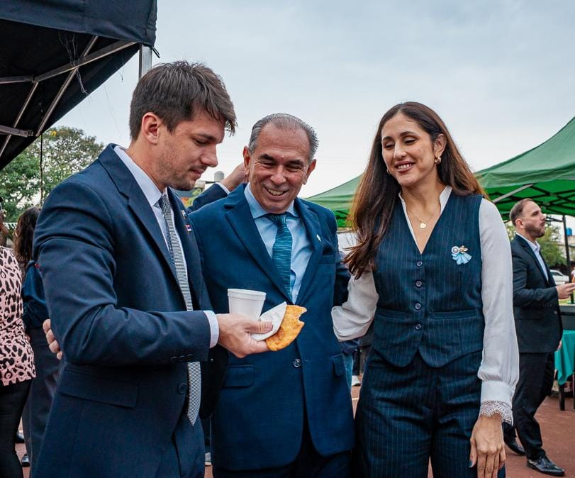 El Intendente Stelatto acompañó la conmemoración del 215 aniversario del Primer Gobierno Patrio imagen-18