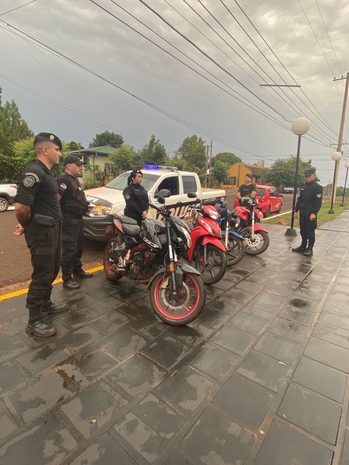 Desarticularon una red de picadas clandestinas en Apóstoles y arrestaron a seis de los organizadores 3 Desarticularon una red de picadas clandestinas en Apóstoles y arrestaron a seis de los organizadores imagen-2