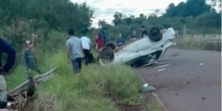 Despiste y vuelco en la ruta costera 2, la conductora resultó con lesiones imagen-3
