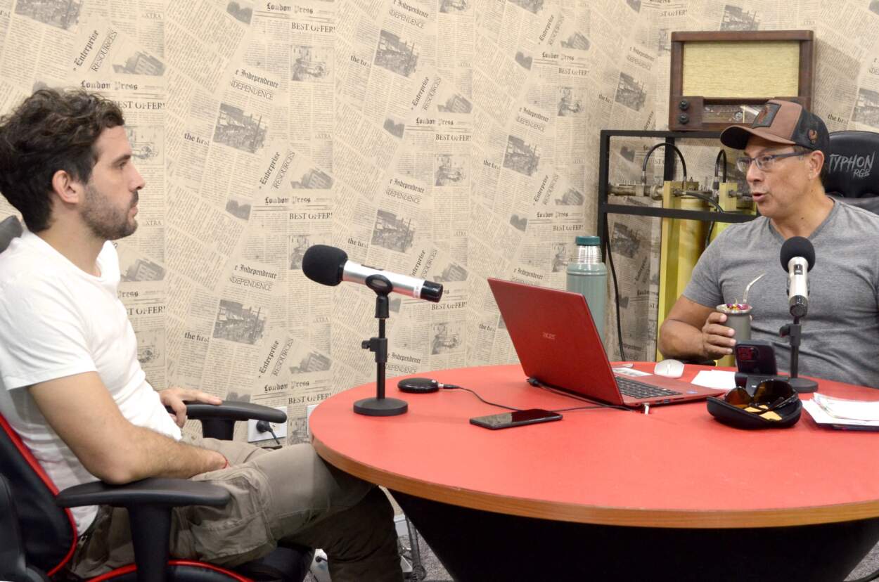 Elecciones 8J: "La oposición hace campaña por redes pero el vecino quiere el contacto directo con el candidato y que se atiendan sus demandas", observa el candidato al HCD Iván Pelinski imagen-2