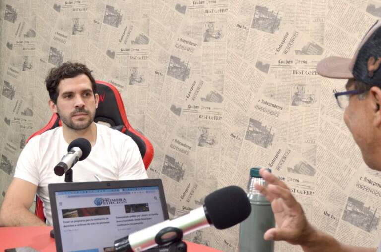 Elecciones 8J: «La oposición hace campaña por redes pero el vecino quiere el contacto directo con el candidato y que se atiendan sus demandas», observa el candidato al HCD Iván Pelinski Elecciones 8J: "La oposición hace campaña por redes pero el vecino quiere el contacto directo con el candidato y que se atiendan sus demandas", observa el candidato al HCD Iván Pelinski imagen-39