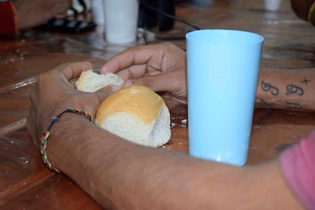 Lluvia y baja de la temperatura: asisten en Posadas a personas en situación de vulnerabilidad 17 Lluvia y baja de la temperatura: asisten en Posadas a personas en situación de vulnerabilidad imagen-16
