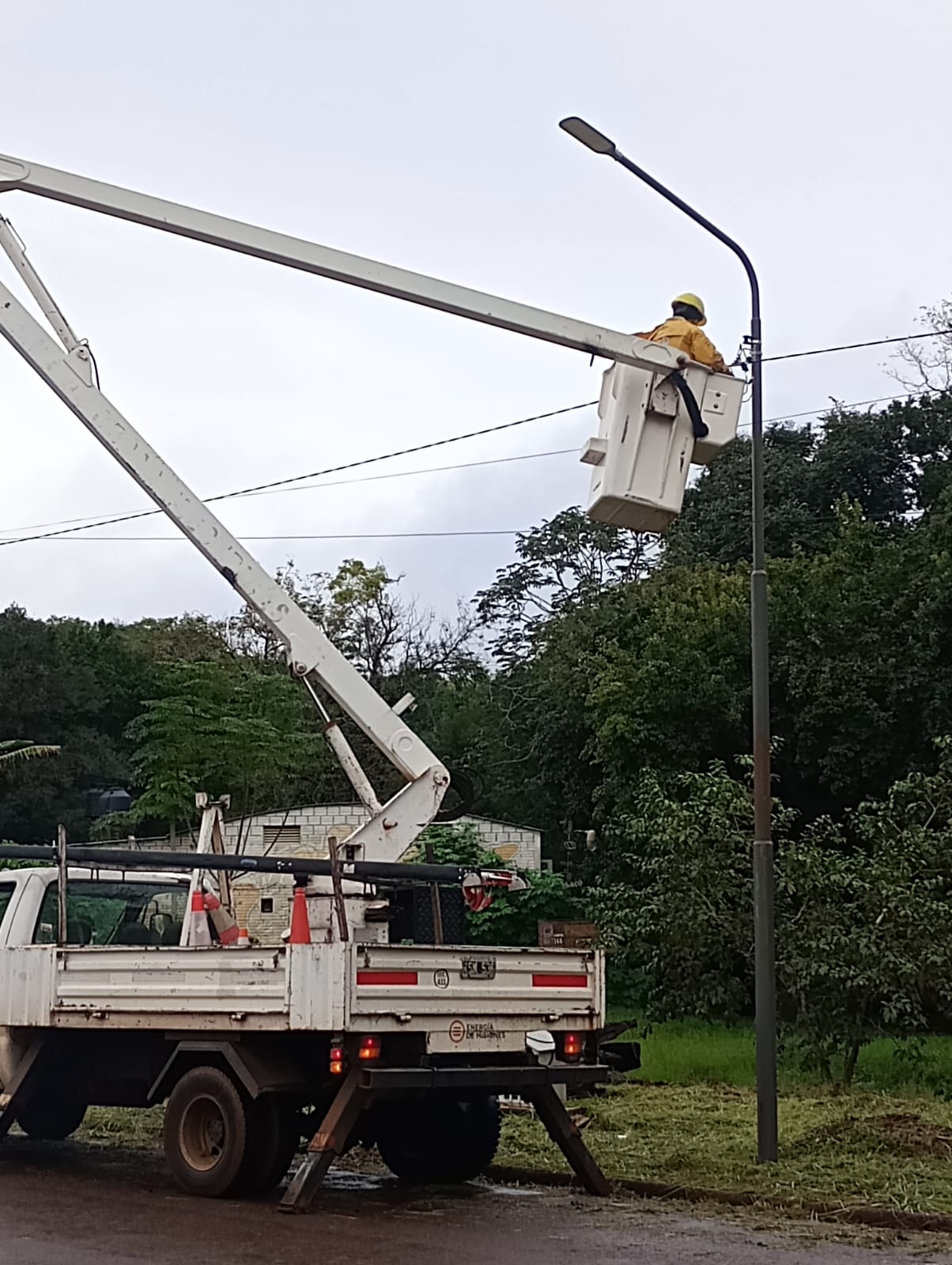 Optimizan el alumbrado público en El Soberbio 7 Optimizan el alumbrado público en El Soberbio imagen-6