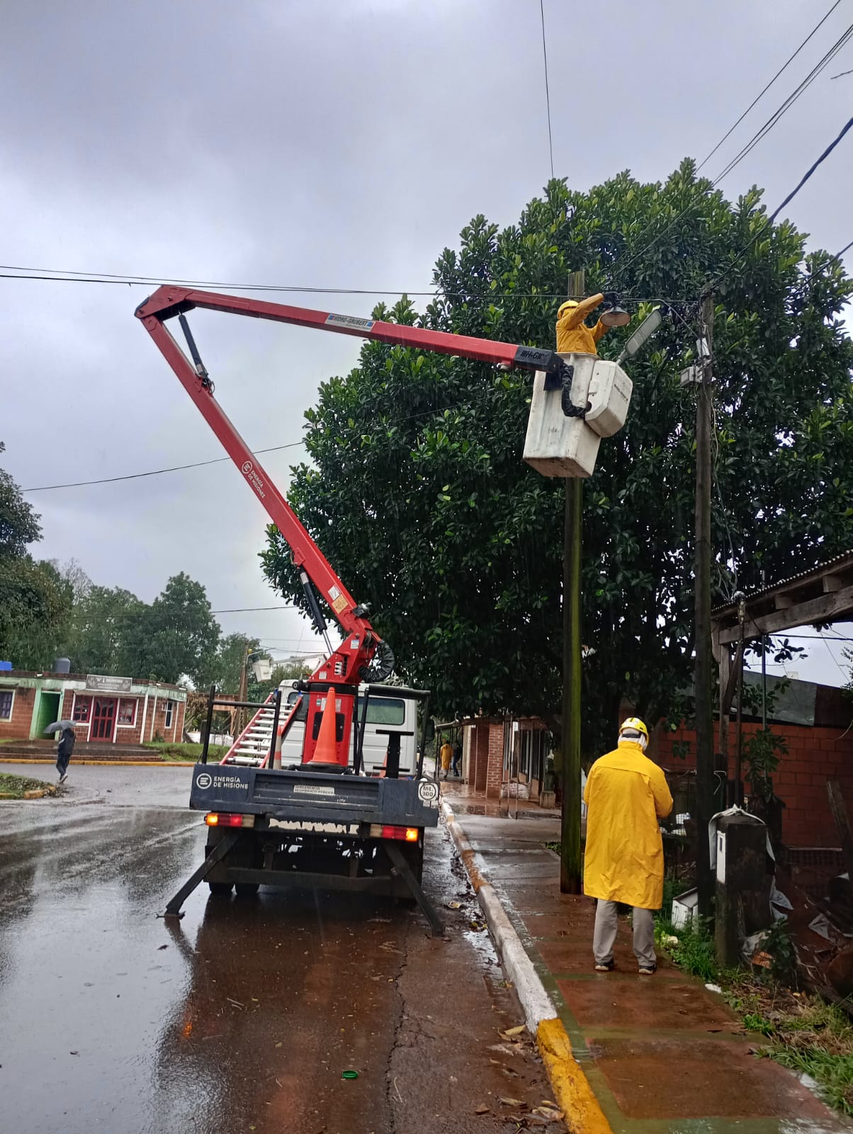 Optimizan el alumbrado público en El Soberbio 15 Optimizan el alumbrado público en El Soberbio imagen-14