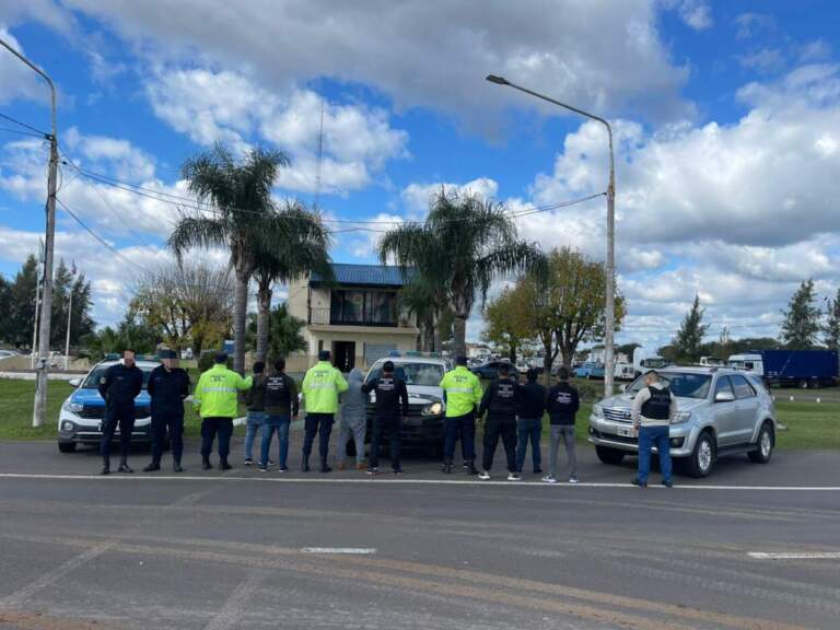 Trasladaron a Misiones a los cuatro delincuentes peruanos acusado de robar un casino en Posadas imagen-47