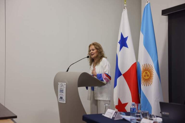 Venchiarutti compartió su experiencia en liderazgo judicial durante una jornada con servidoras del Órgano Judicial de Panamá imagen-45