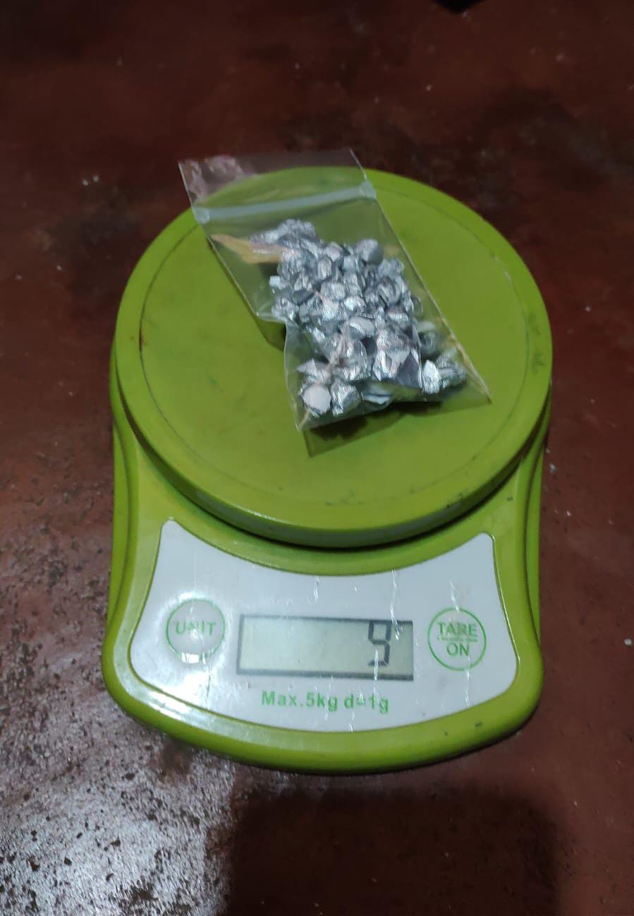 La Policía desarticuló dos narcokioscos en Puerto Iguazú: dos detenidos, 80 dosis de cocaína, pedra y marihuana incautadas imagen-6