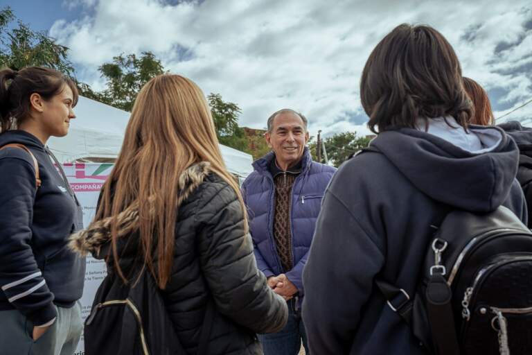 “El contacto con el libro nos forma de otra manera” dijo Stelatto en su visita a la Feria imagen-6
