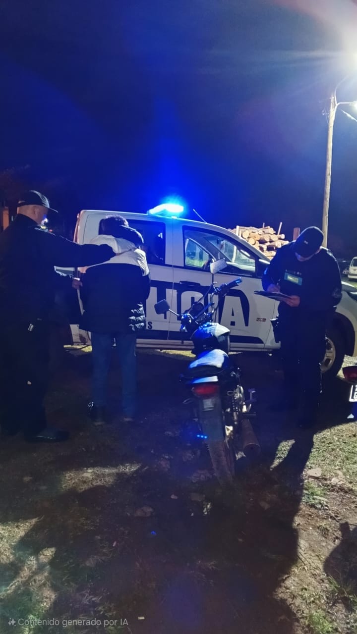 Prevención vial: Sacan de circulación un colectivo que transportaba a tareferos en condiciones irregulares 5 Prevención vial: Sacan de circulación un colectivo que transportaba a tareferos en condiciones irregulares imagen-4