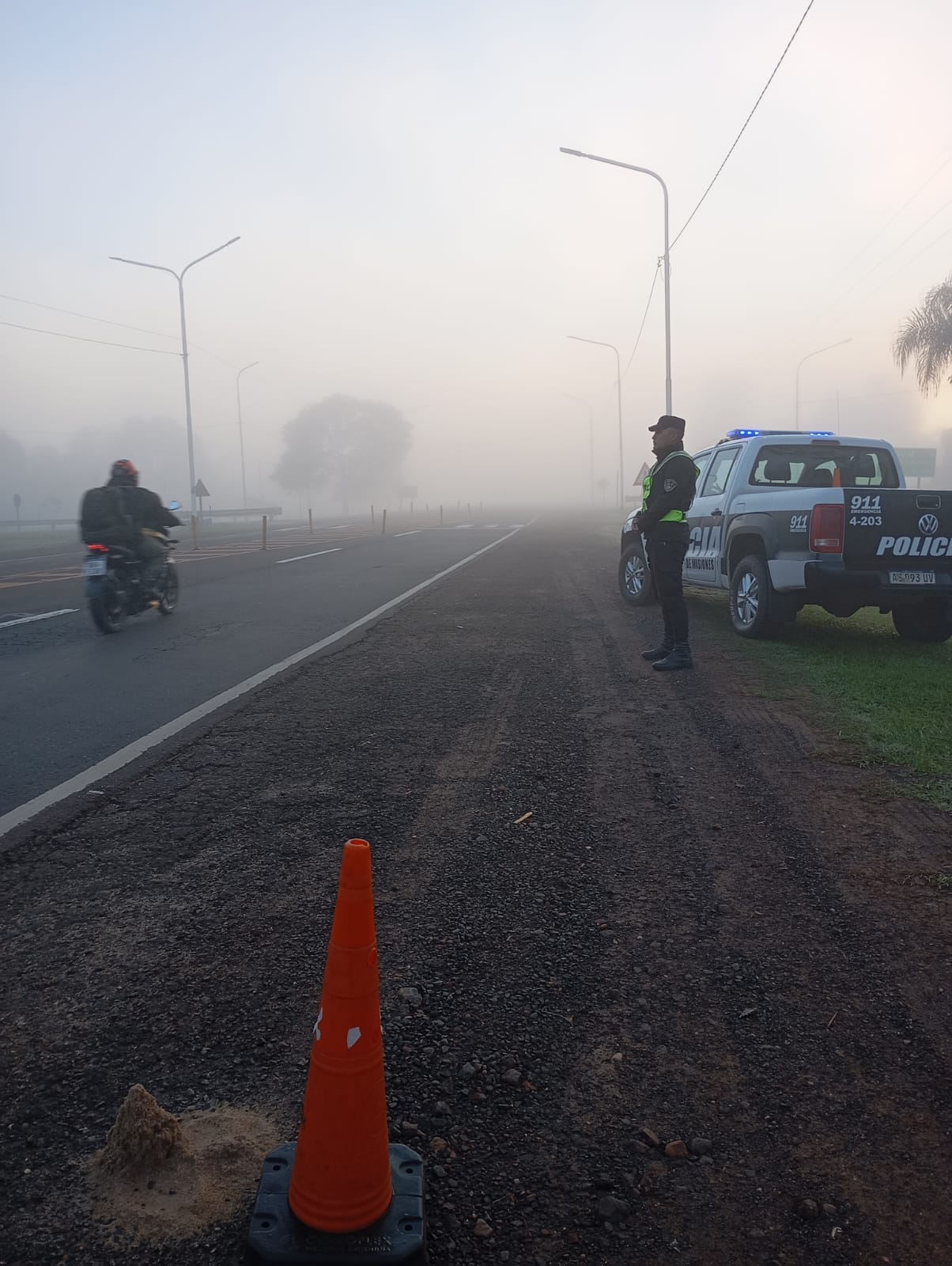 Prevención vial: Sacan de circulación un colectivo que transportaba a tareferos en condiciones irregulares 19 Prevención vial: Sacan de circulación un colectivo que transportaba a tareferos en condiciones irregulares imagen-18