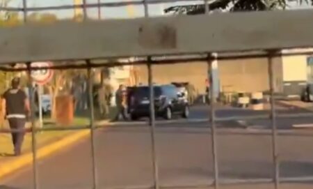 Disparos en el puente San Roque González de Santa Cruz para detener a un vehículo con carga sospechosa Disparos en el puente San Roque González de Santa Cruz para detener a un vehículo con carga sospechosa imagen-7