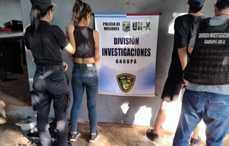 Atraparon a los “Bonnie y Clyde” de Garupá y fueron detenidos con objetos que habían robado Atraparon a los “Bonnie y Clyde” de Garupá y fueron detenidos con objetos que habían robado imagen-8