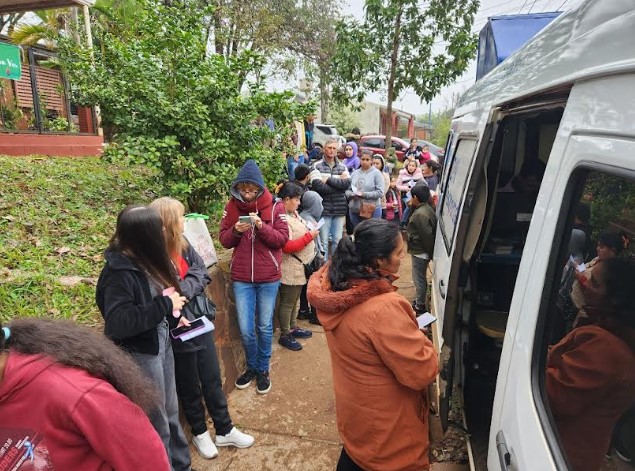 En Oberá, el programa "Estamos con Vos" acercó servicios de salud y de asesoramiento para más de 400 vecinos 9 En Oberá, el programa "Estamos con Vos" acercó servicios de salud y de asesoramiento para más de 400 vecinos imagen-8
