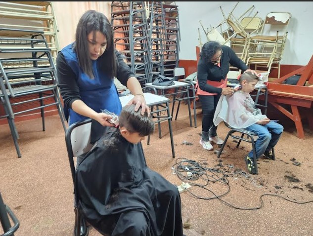 En Oberá, el programa "Estamos con Vos" acercó servicios de salud y de asesoramiento para más de 400 vecinos 3 En Oberá, el programa "Estamos con Vos" acercó servicios de salud y de asesoramiento para más de 400 vecinos imagen-2