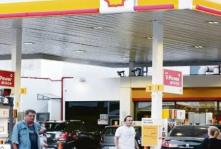 Shell y Axión se sumaron a YPF y bajaron los precios de combustibles Shell y Axión se sumaron a YPF y bajaron los precios de combustibles imagen-3