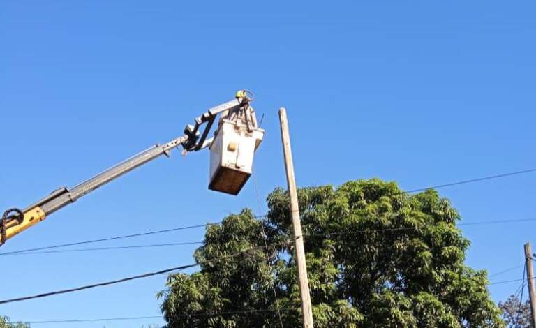Puerto Iguazú: Energía de Misiones refuerza el servicio en Zona de Granjas imagen-42
