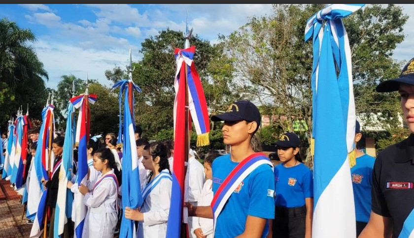 Con chocolate y números artísticos en el Centro Cívico, Campo Viera festejó el Día de la Patria imagen-10