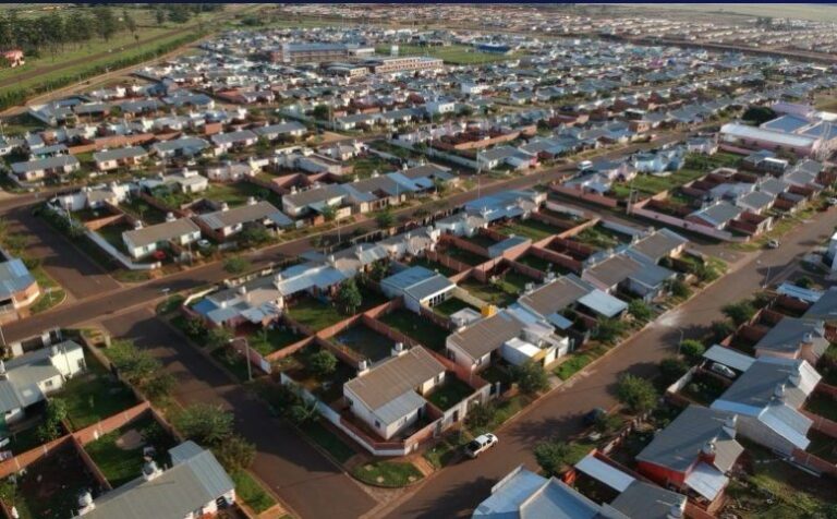 Sortearon 197 cupos para acceder a viviendas del Iprodha en Itaembé Guazú y se proyectan más de 10 mil soluciones habitacionales para este año imagen-5