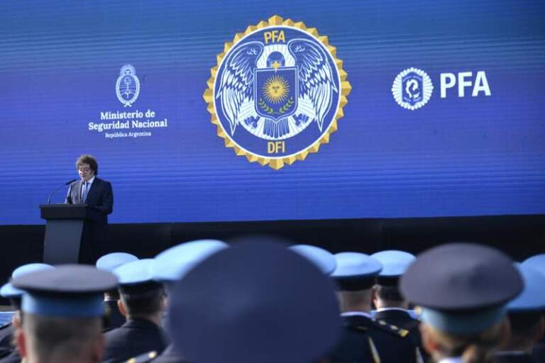 Milei y la ministra Bullrich presentaron la transformación institucional de la Policía Federal Argentina imagen-6
