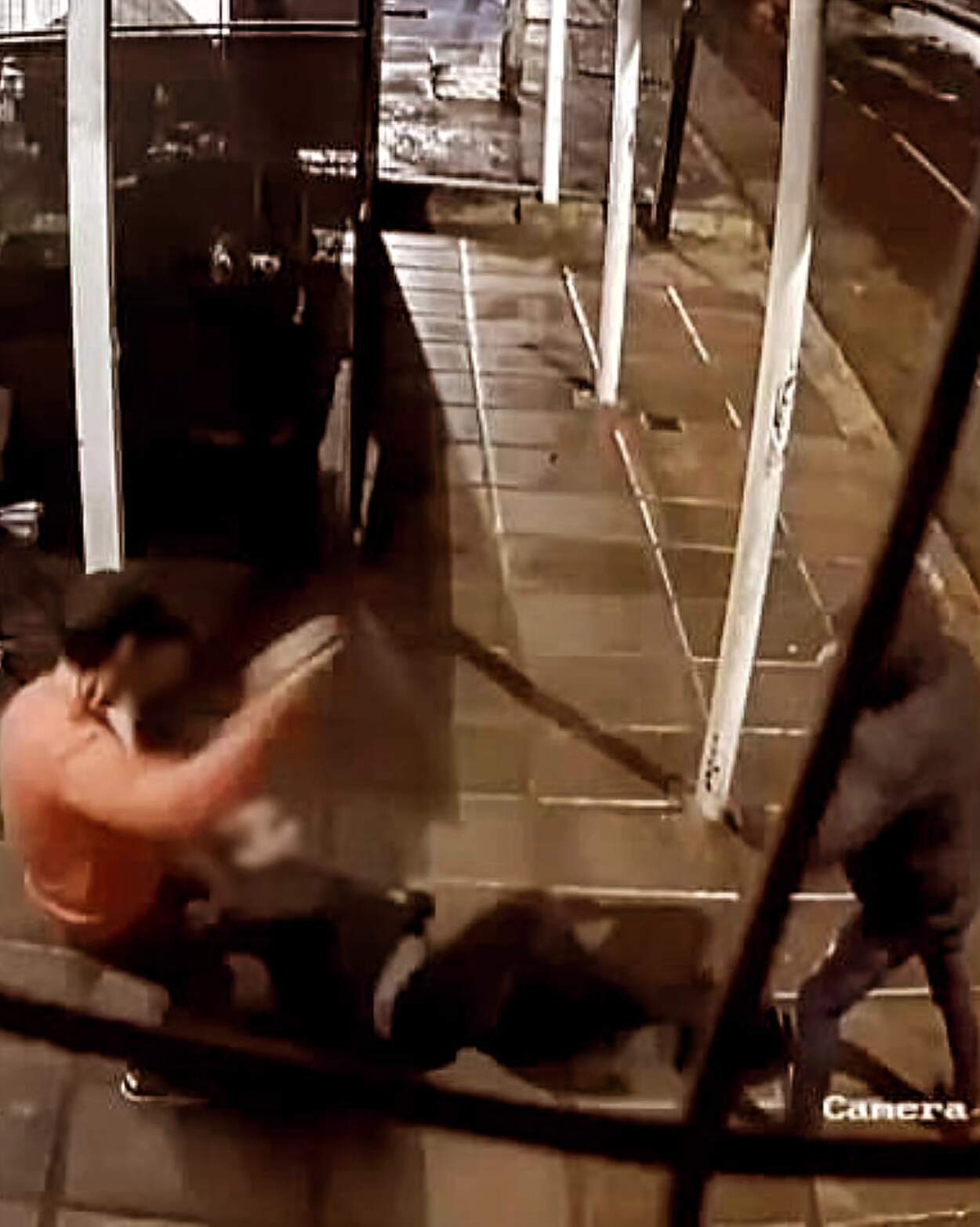 Detuvieron a uno de los autores del ataque al sereno de un comercio de Posadas 7 Detuvieron a uno de los autores del ataque al sereno de un comercio de Posadas imagen-6