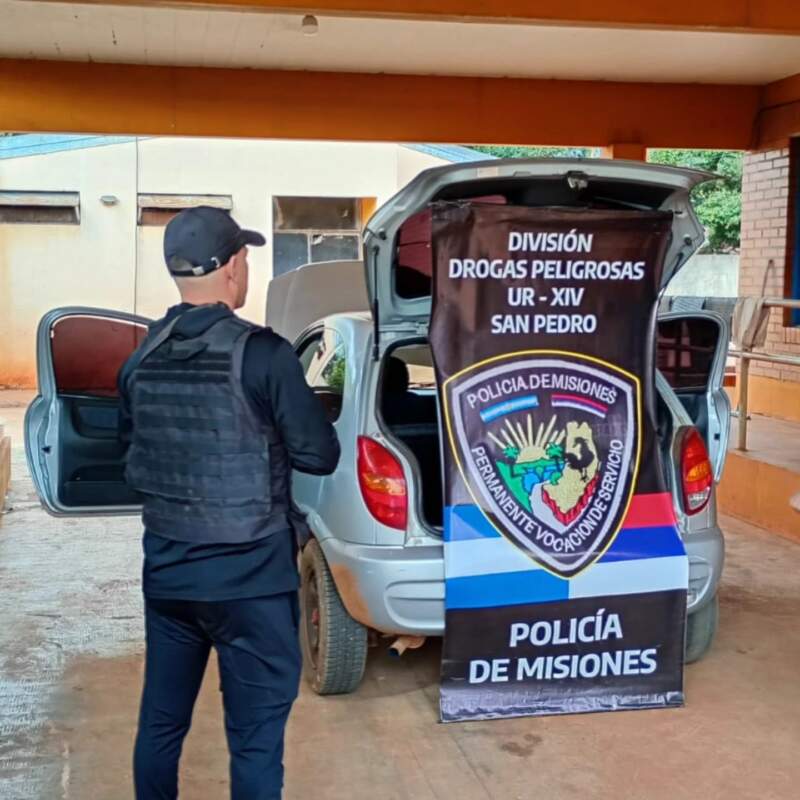 Operativos simultáneos: la Policía recuperó vehículos robados en Misiones y Buenos Aires y detuvo a los implicados Operativos simultáneos: la Policía recuperó vehículos robados en Misiones y Buenos Aires y detuvo a los implicados imagen-1