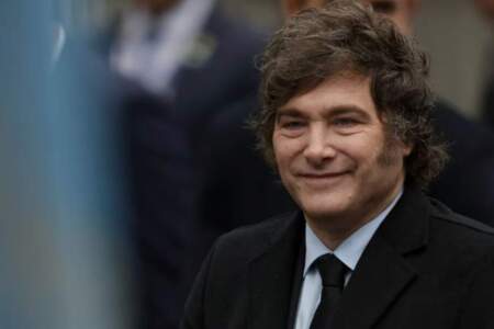 Para la Oficina Anticorrupción, Milei no cometió un delito al promocionar la cripto $LIBRA porque lo hizo desde su cuenta personal de X Para la Oficina Anticorrupción, Milei no cometió un delito al promocionar la cripto $LIBRA porque lo hizo desde su cuenta personal de X imagen-9