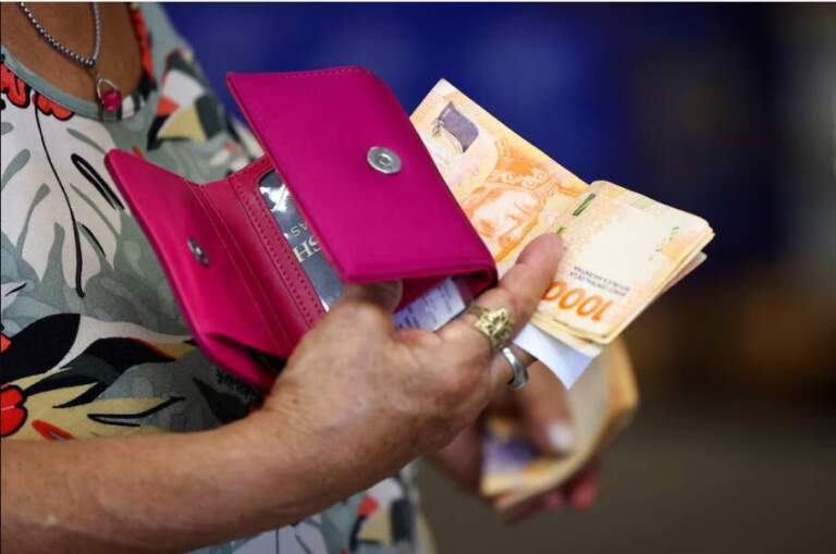 Inflación: el Gobierno espera mostrar este juevevs el índice mensual de precios más bajo en cinco años imagen-41