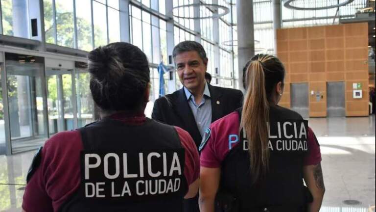 El gobierno porteño consideró ante la Justicia que sería negativo que Cristina Kirchner cumpliera prisión domiciliaria en Constitución imagen-15