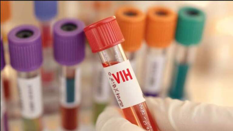 VIH: alertan sobre la disminución del uso de preservativos y el repunte de casos imagen-13