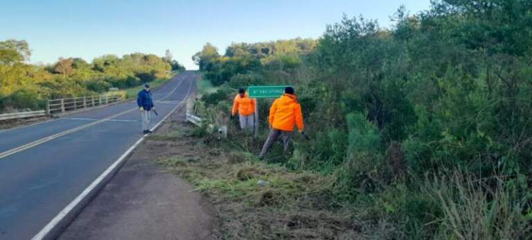 DPV trabaja en el mantenimiento de banquinas de varias rutas provinciales imagen-31